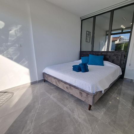 Diamond Residence 160 Paphos Exterior photo